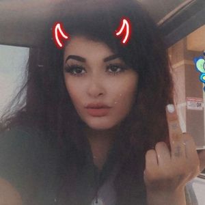 Meet your Posher, Desiree